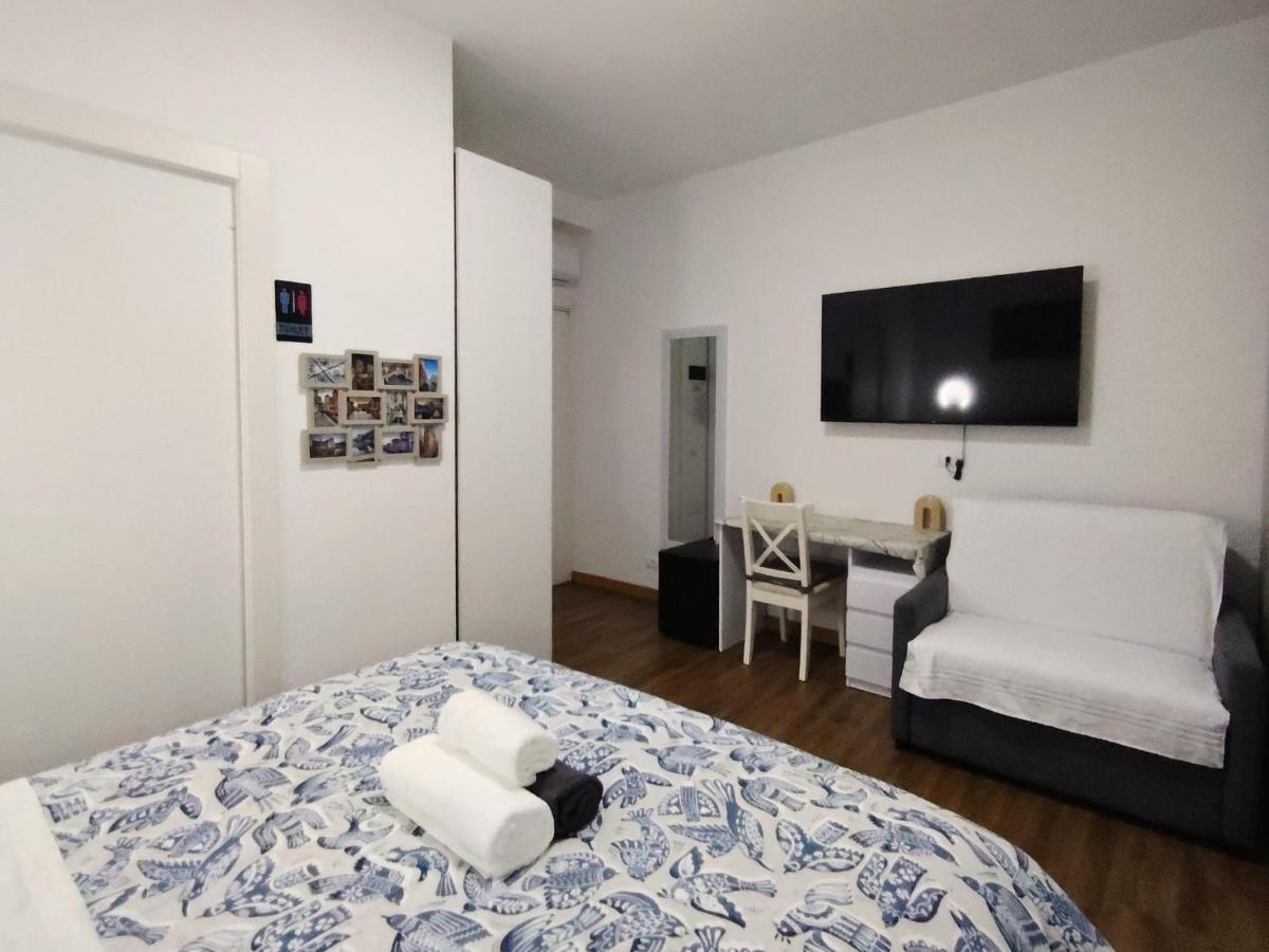 Bella Venezia Luxury Rooms - 5