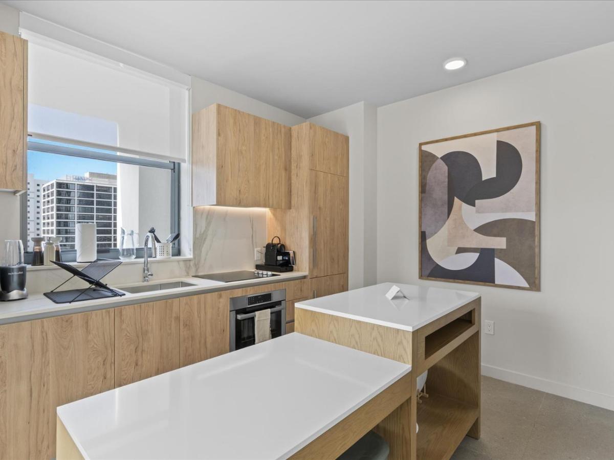 Downtown Stay with Rooftop Pool Amenities - 3