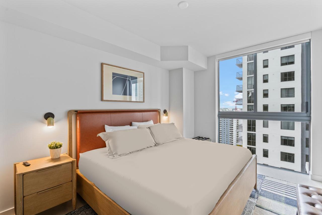 Condo W City Views Downtown Miami - 2