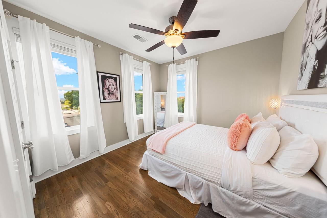 Midnight Strings - Cozy and Close to Downtown - 4