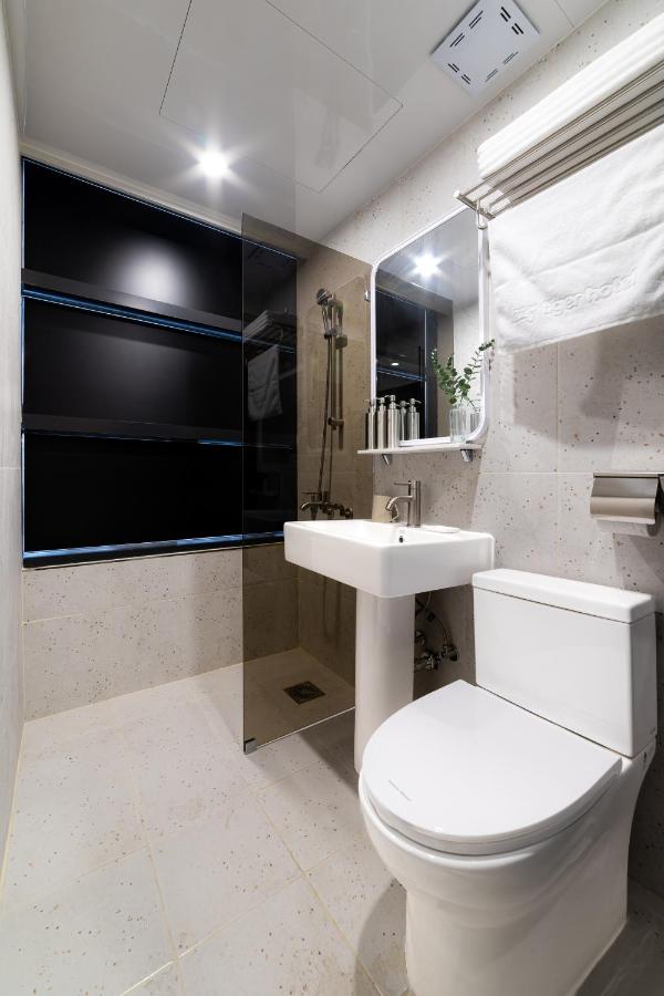 lazy tiger hotel - 3