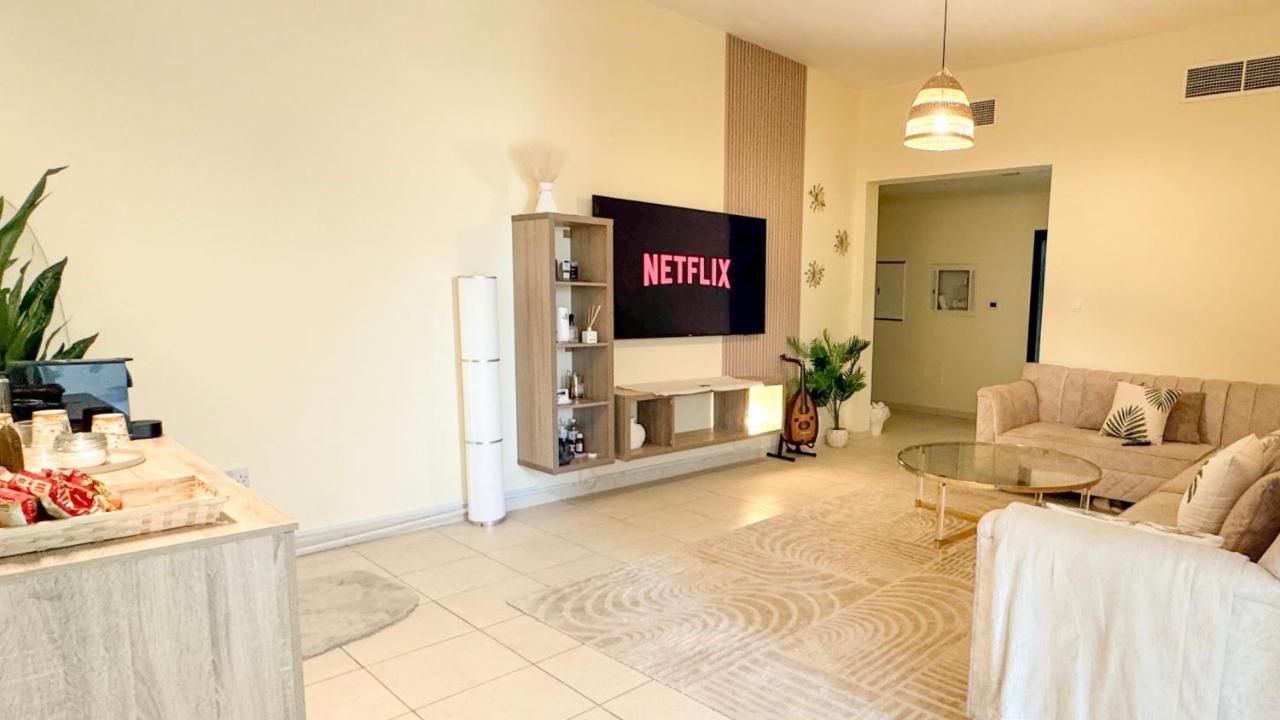 Spacious 2BR Apartment,3 Bathrooms, Near Mall - 5