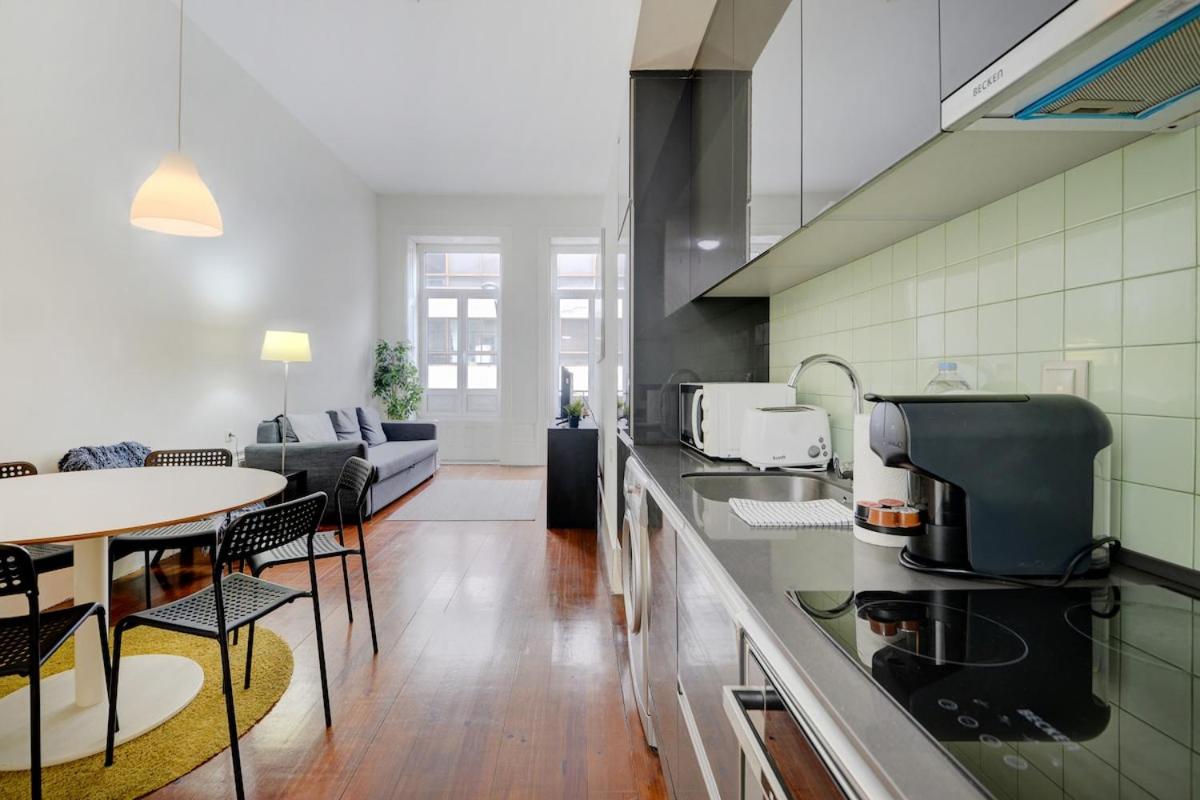 Bright Cedofeita Flat with Balcony - 3