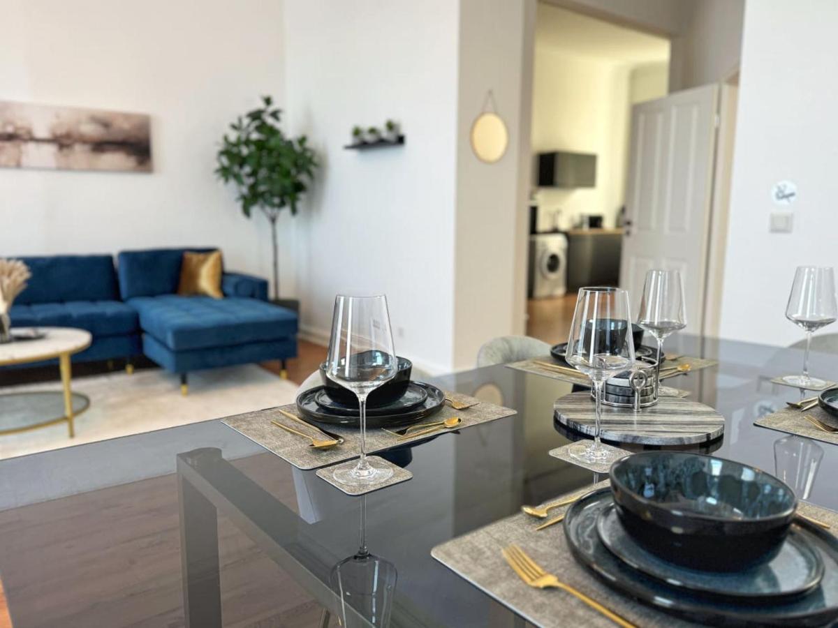 HolidayHome Apartments l Spacious Luxury Apartment in Prenzlauer Berg - 2