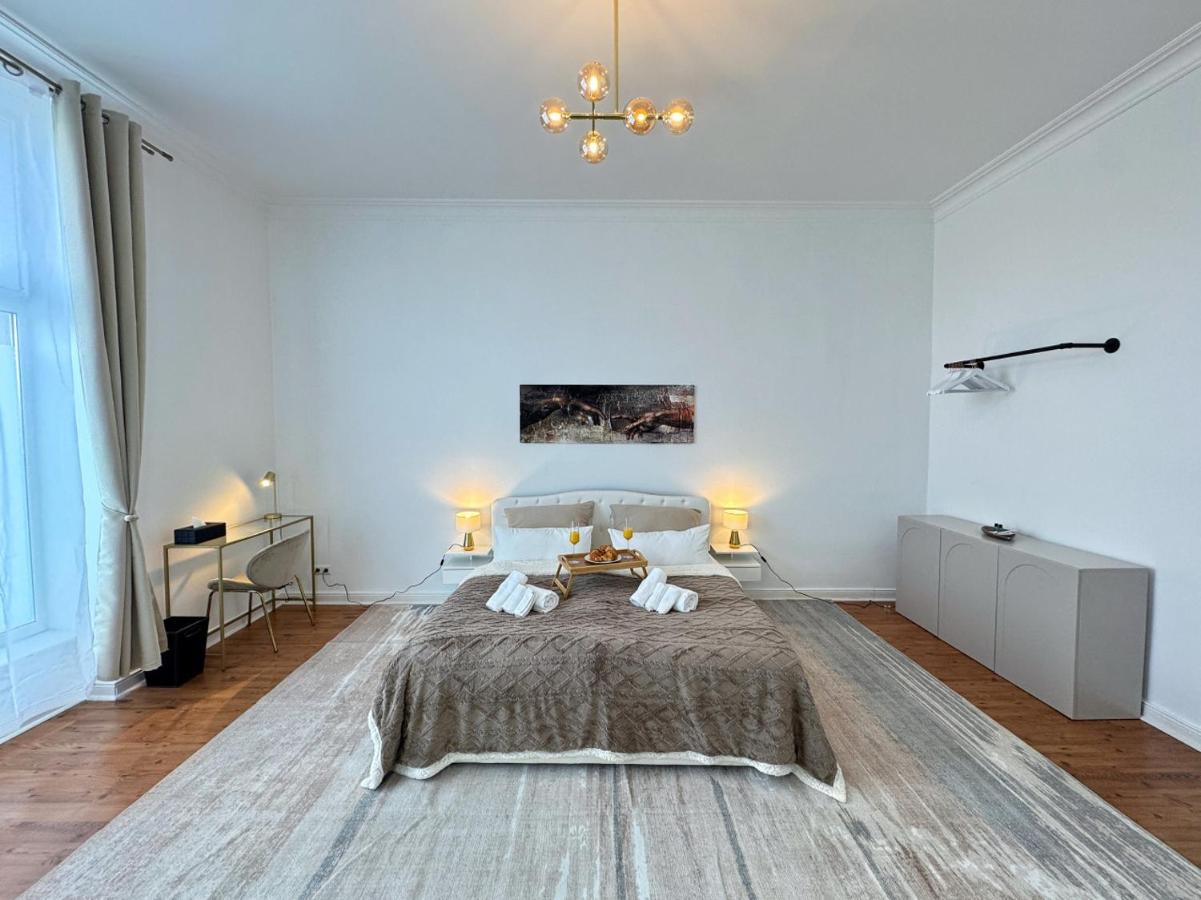 HolidayHome Apartments l Spacious Luxury Apartment in Prenzlauer Berg - 4