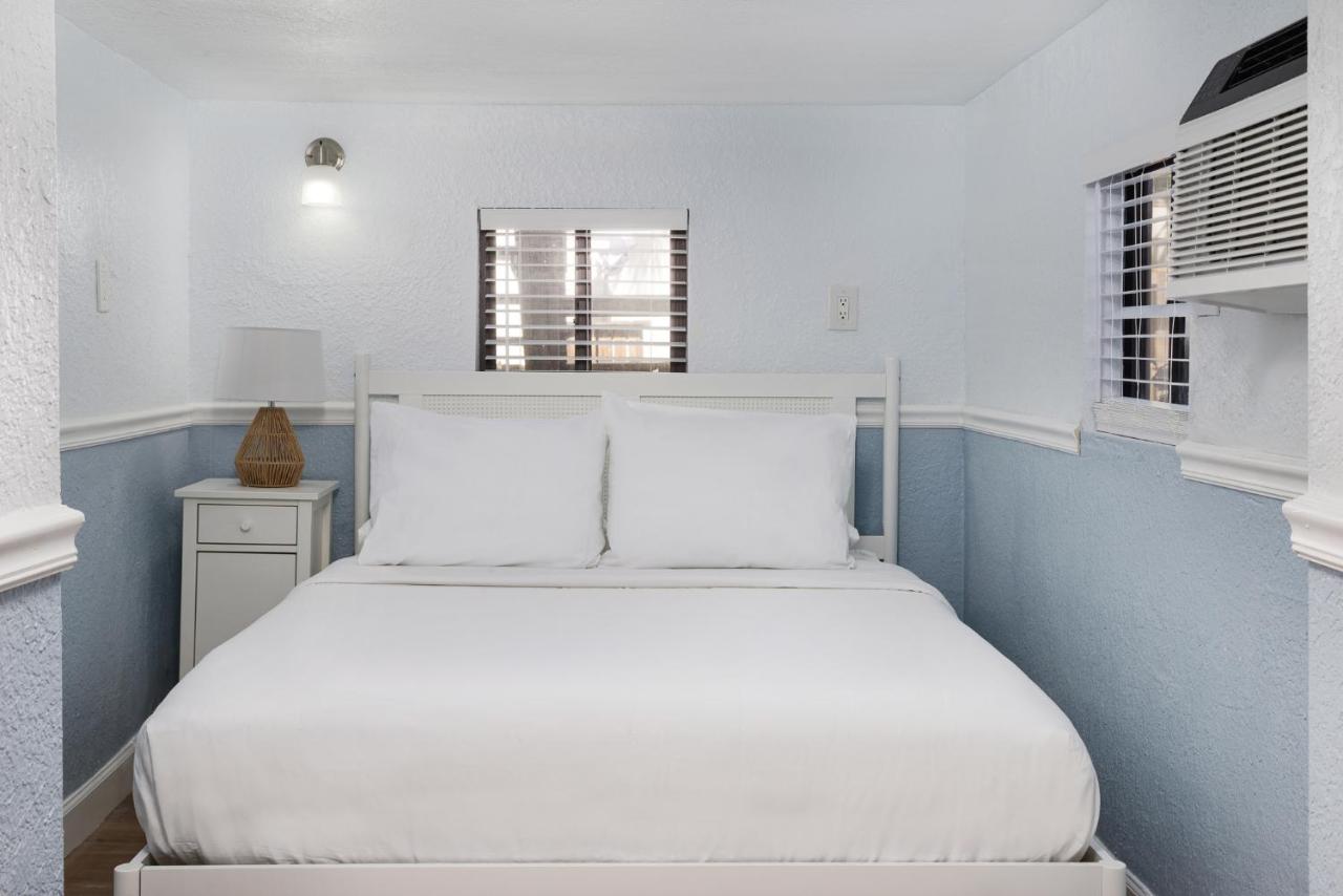 Sabal Palms Inn — photo 10