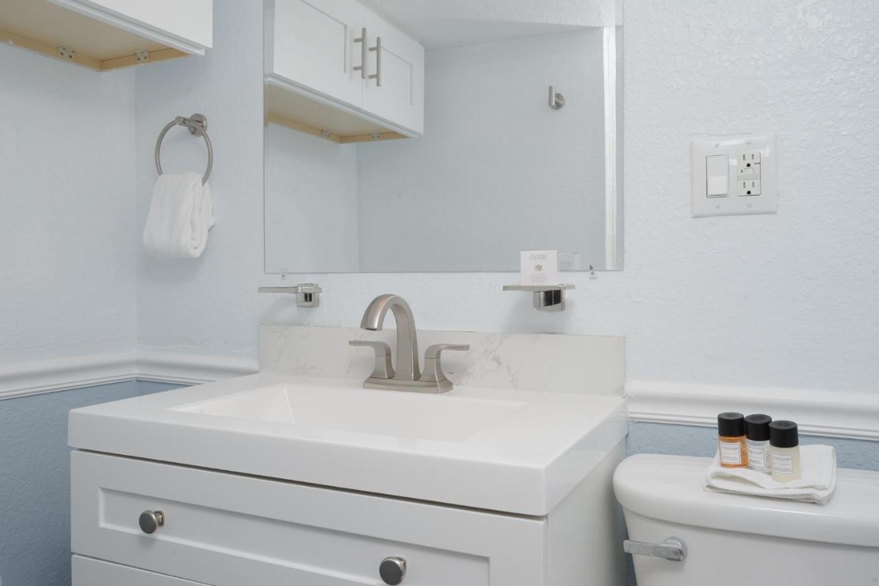 Sabal Palms Inn — photo 13