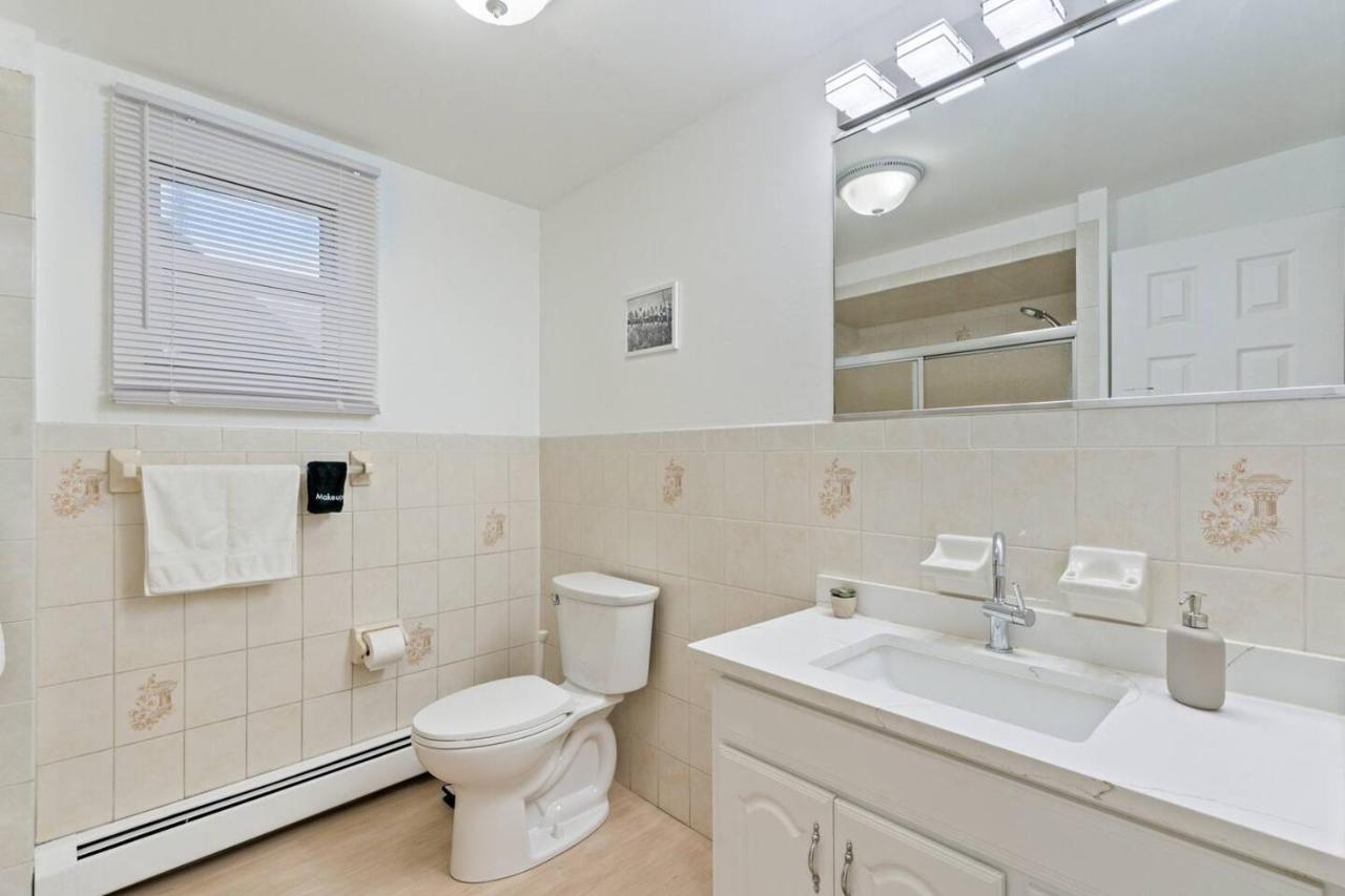 Spacious 2BR - 15m to Times Square - FREE Parking - 3