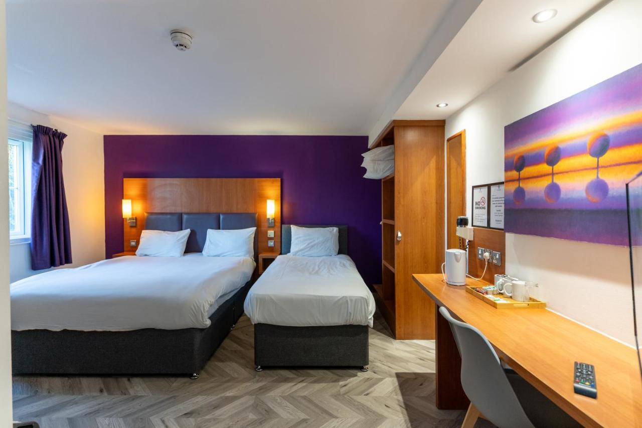Triple Room with Private Bathroom