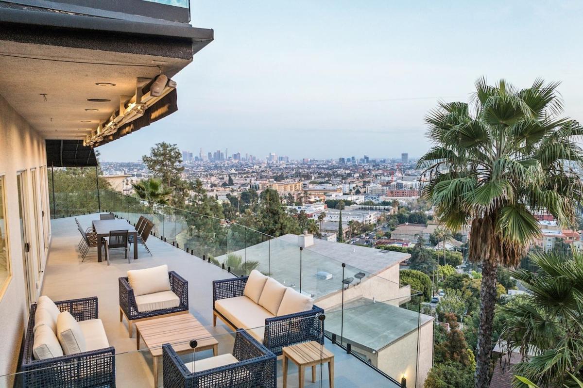 Hollywood Hills Luxury Nest Views Pool Spa