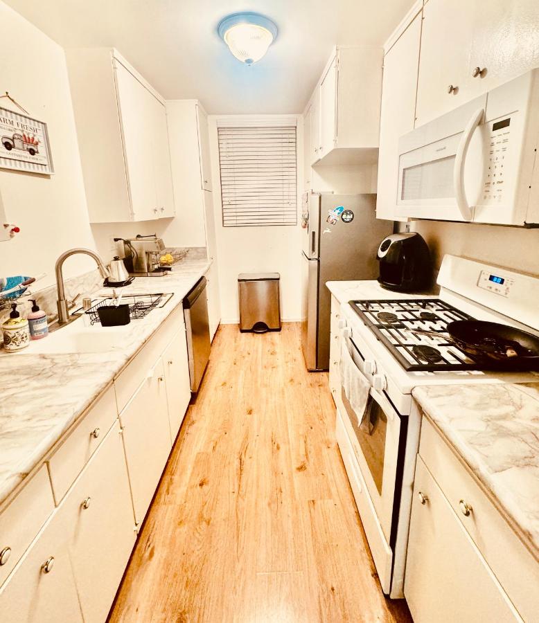 Sweet 2 bedrooms home by the beach city - 4