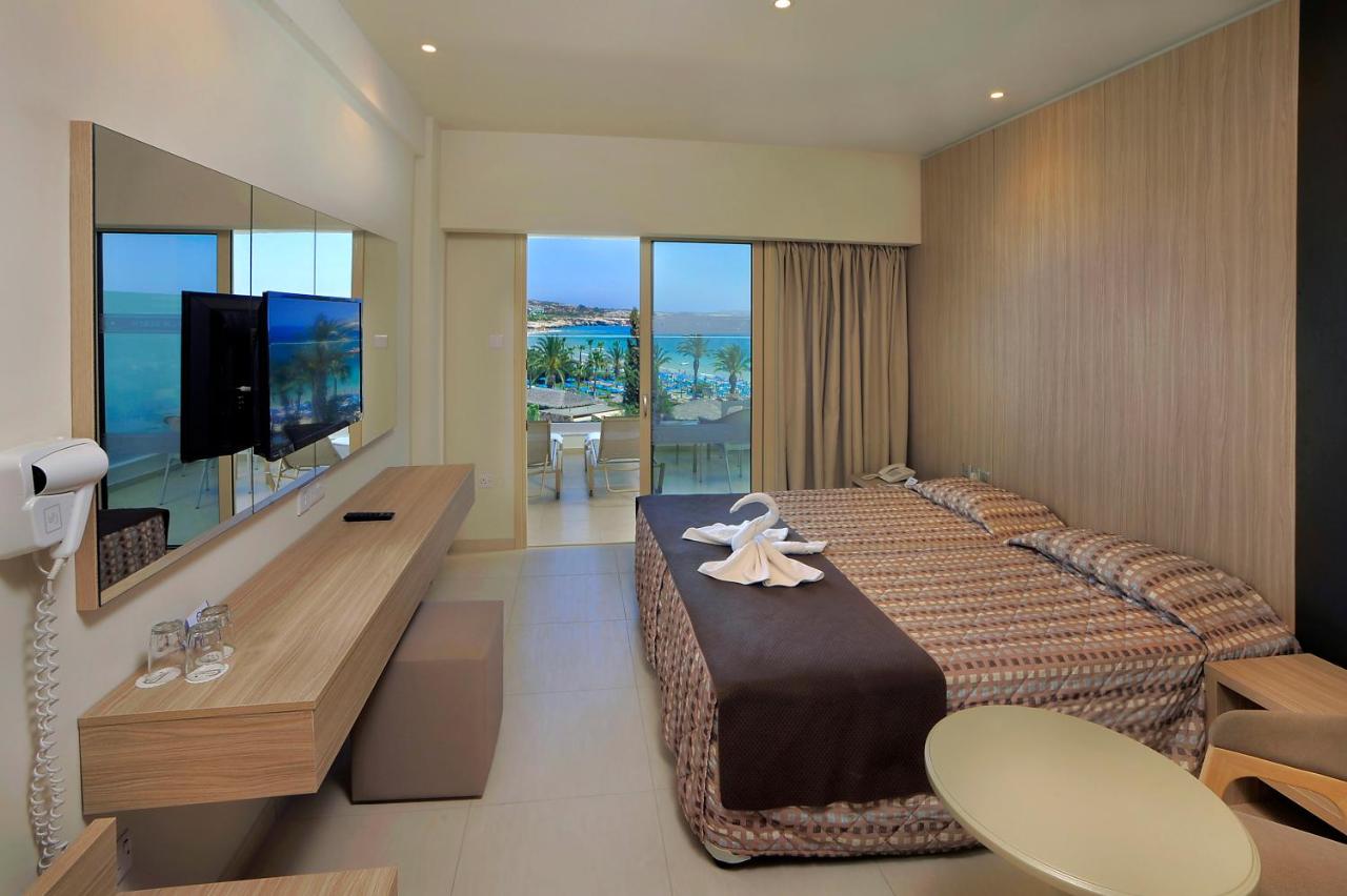 Nelia Beach Hotel & Spa photo