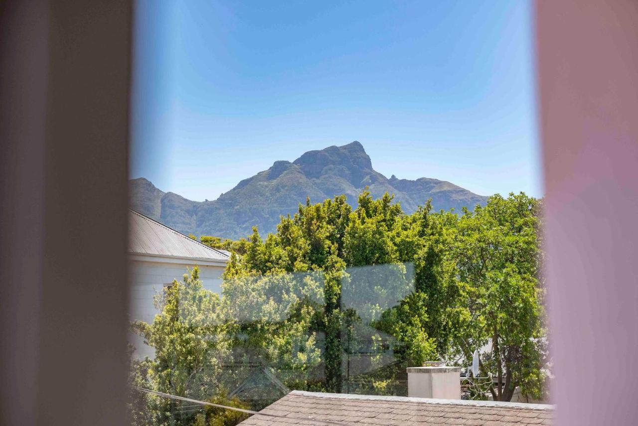 First floor Claremont Studio apartment - 2