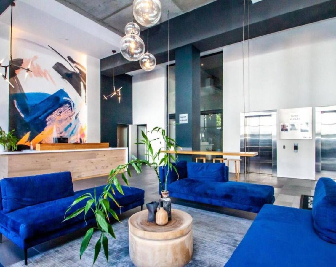 2 Bedroom Sea Point Apartment - NO Load shedding - 5