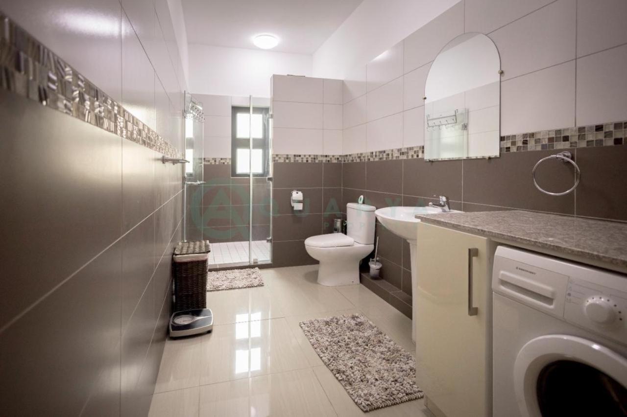 Relax in this Oceanside Apartment - B2 - 3