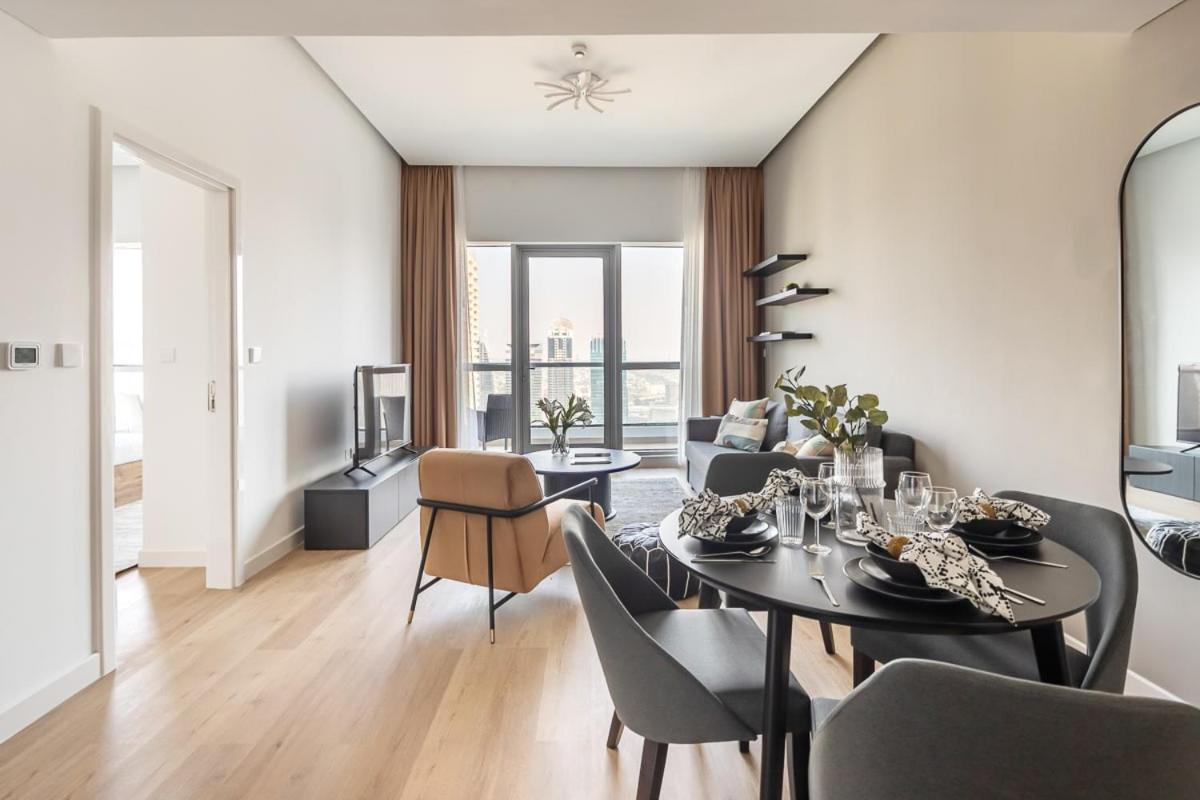 Frank Porter - Bay Central Tower 1 - 3