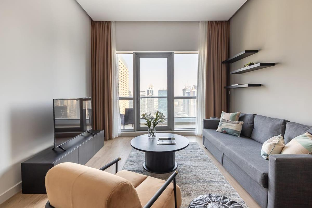 Frank Porter - Bay Central Tower 1 - 5