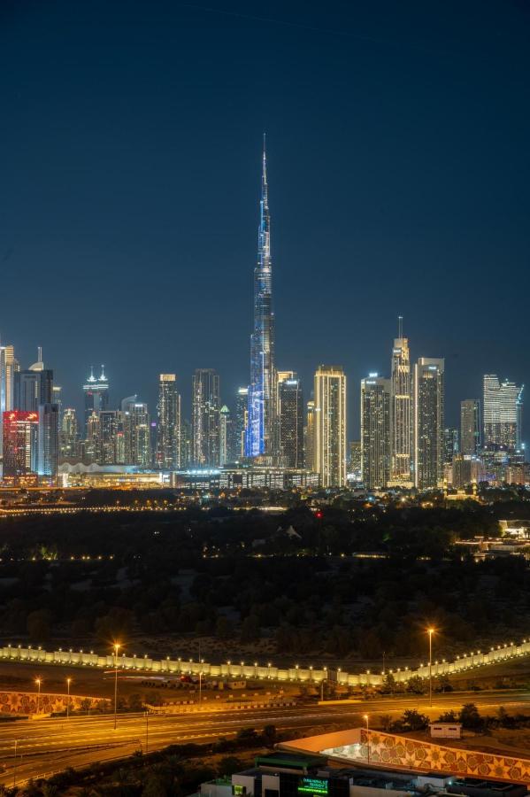 Frank Porter - Binghatti Avenue