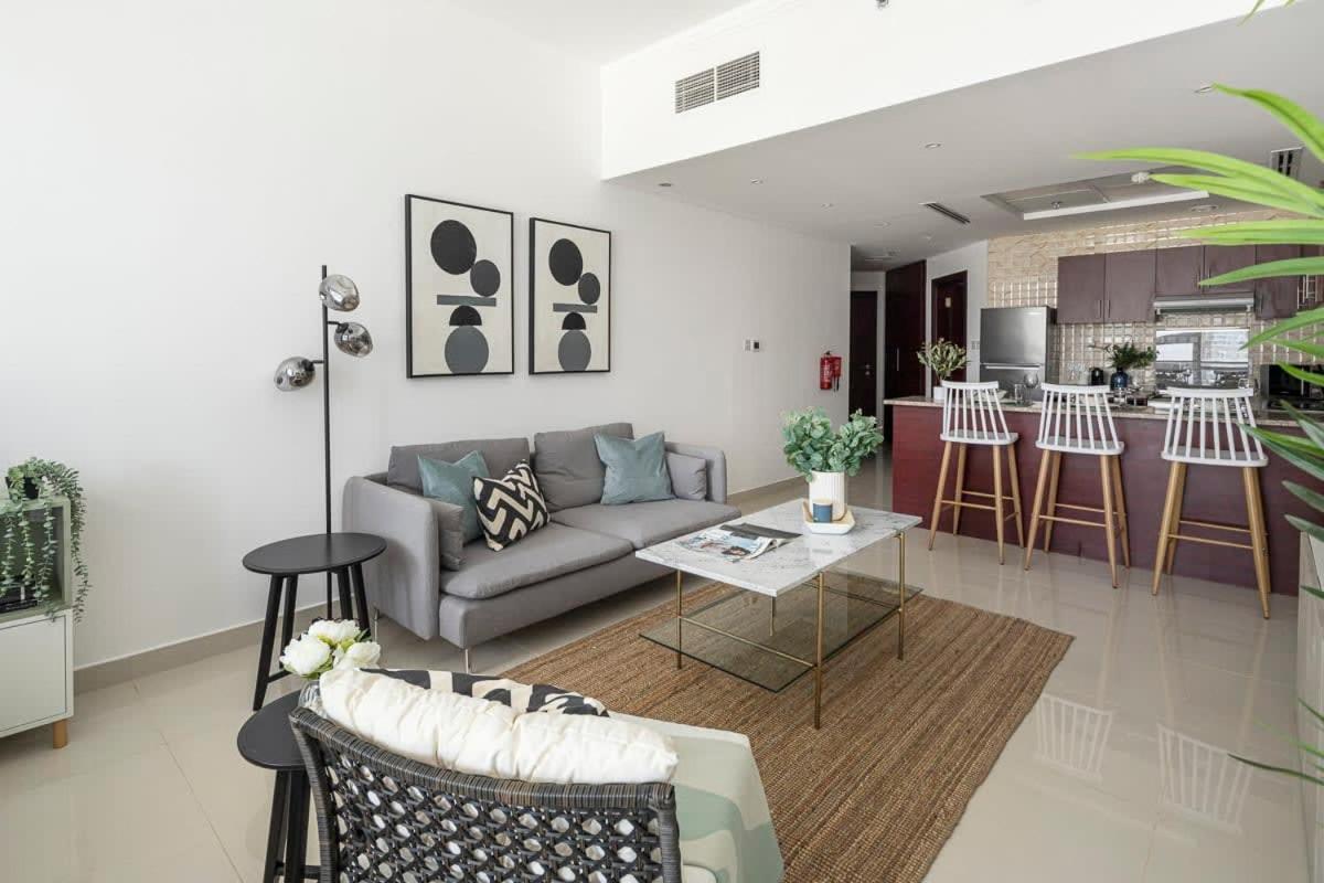 Frank Porter - Oasis Tower 1 - 2