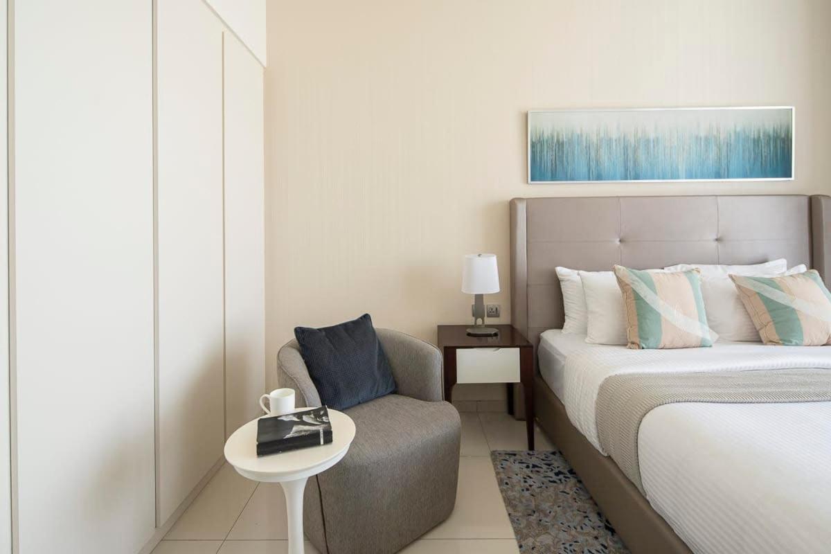 Frank Porter - Avanti Tower - 4