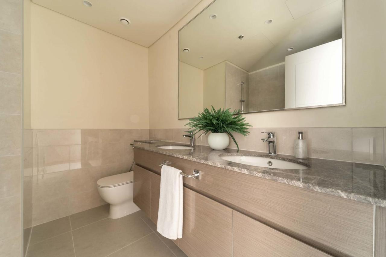 Frank Porter - Forte Tower 1 - 3