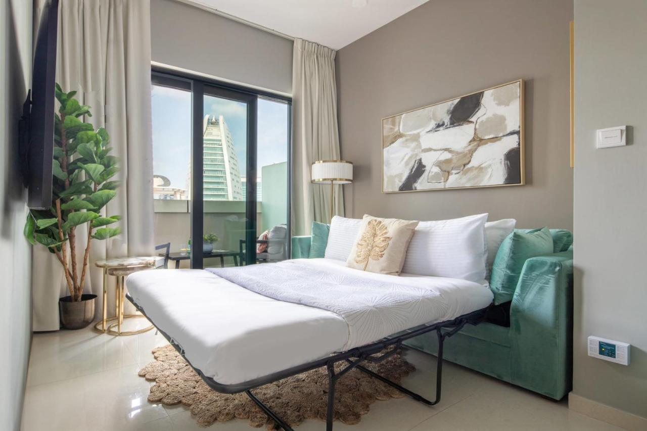 Frank Porter - Zada Tower - 2