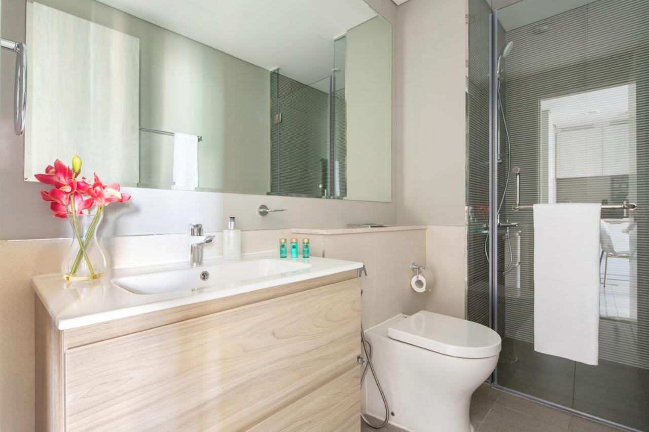 Frank Porter - Zada Tower - 3