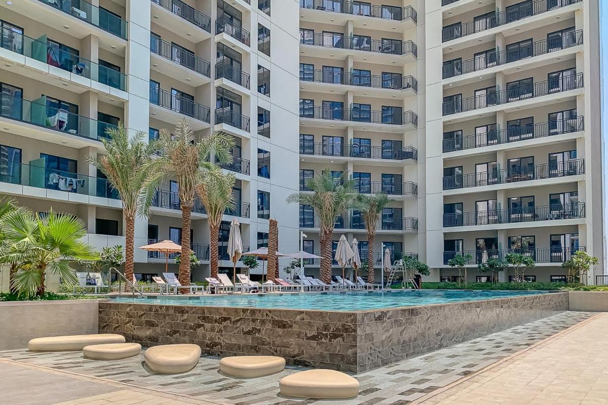 Frank Porter - Zada Tower - 4