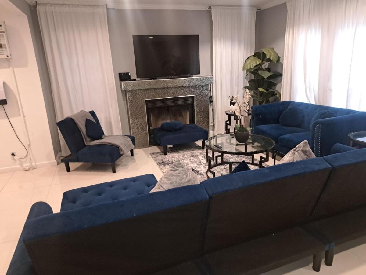 Amazing 3 bedrooms with 3 bedroom apt in the center of Beverly Hills - 5