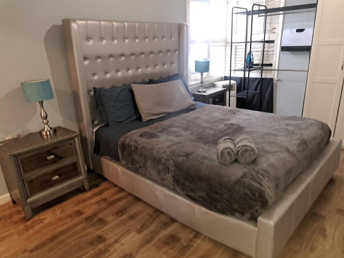 1 bedroom spacious apt in Beverly hills - 2