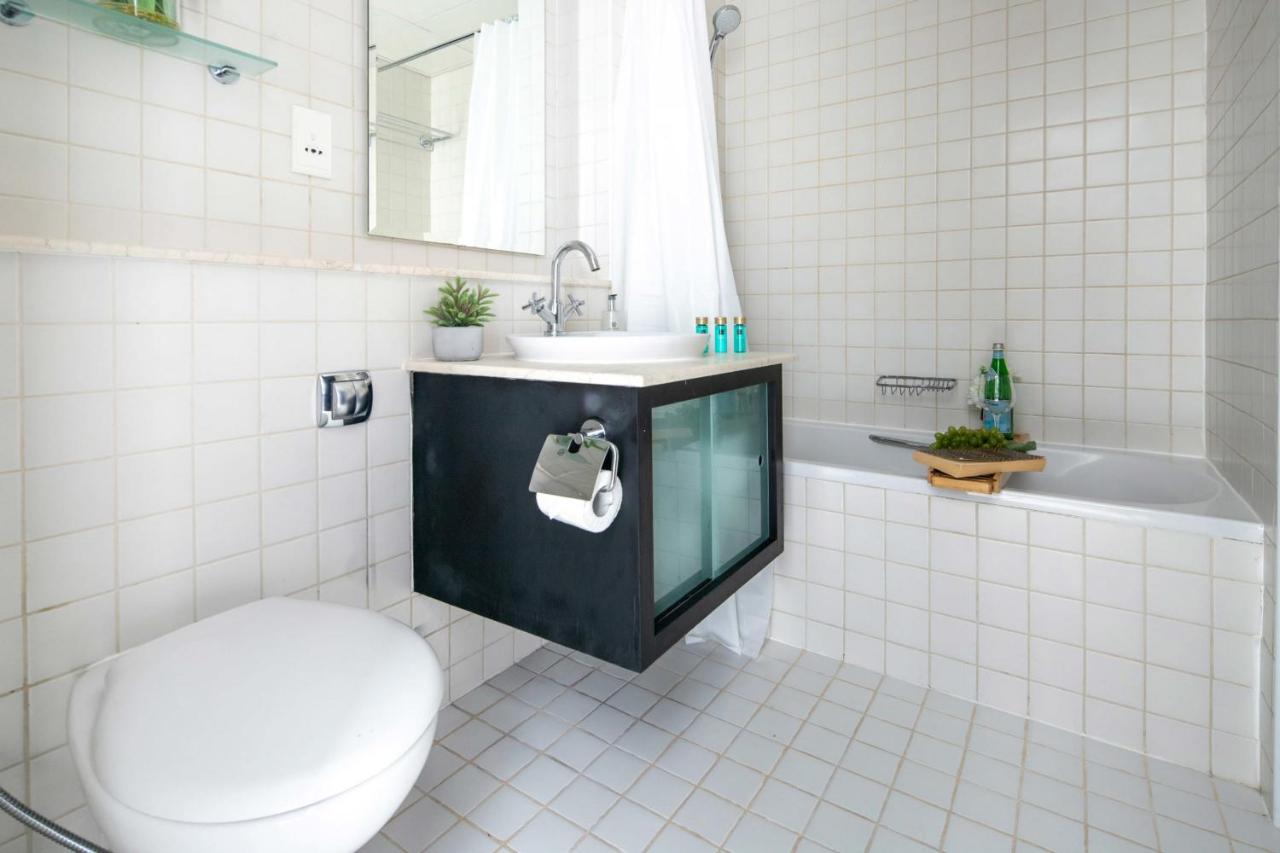 Frank Porter - Al Majara Tower 2 - 3