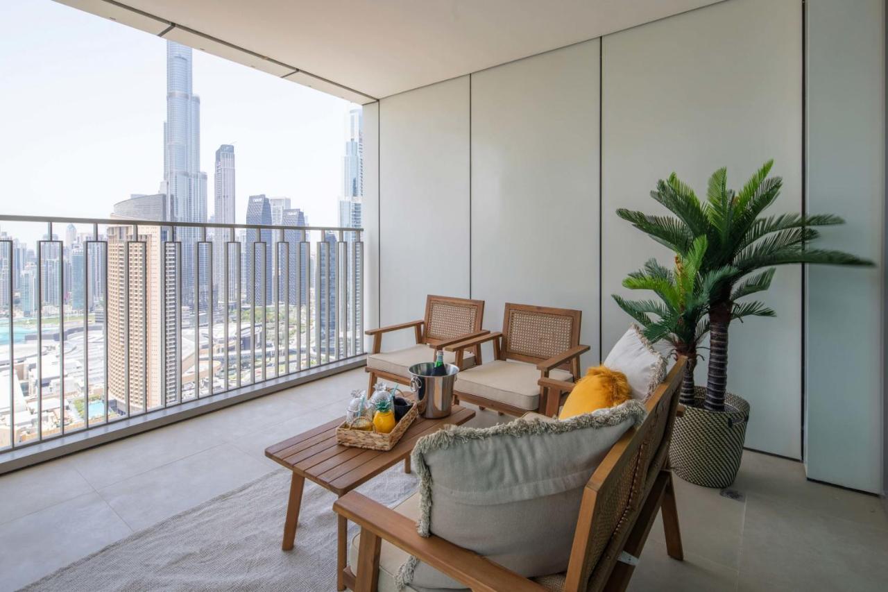 Frank Porter - Downtown Views II Tower 1 - 2