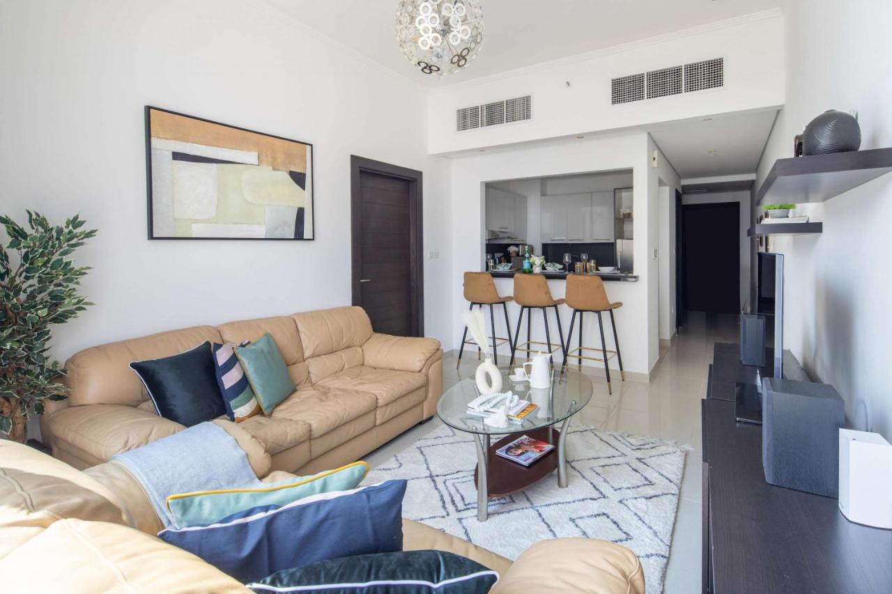 Frank Porter - Silverene Tower B - 5