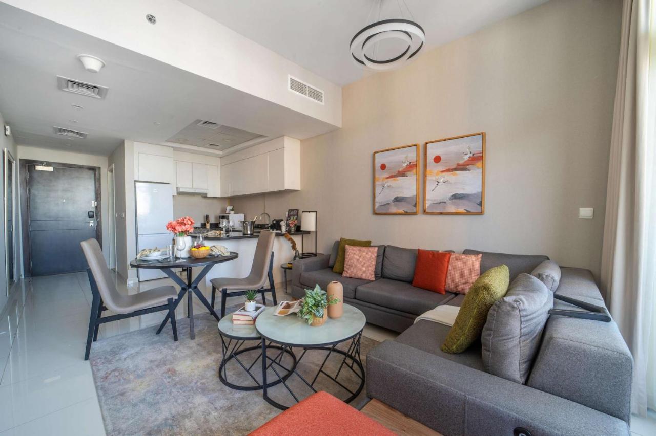 Frank Porter - DAMAC Tower 108 - 1BR - 5