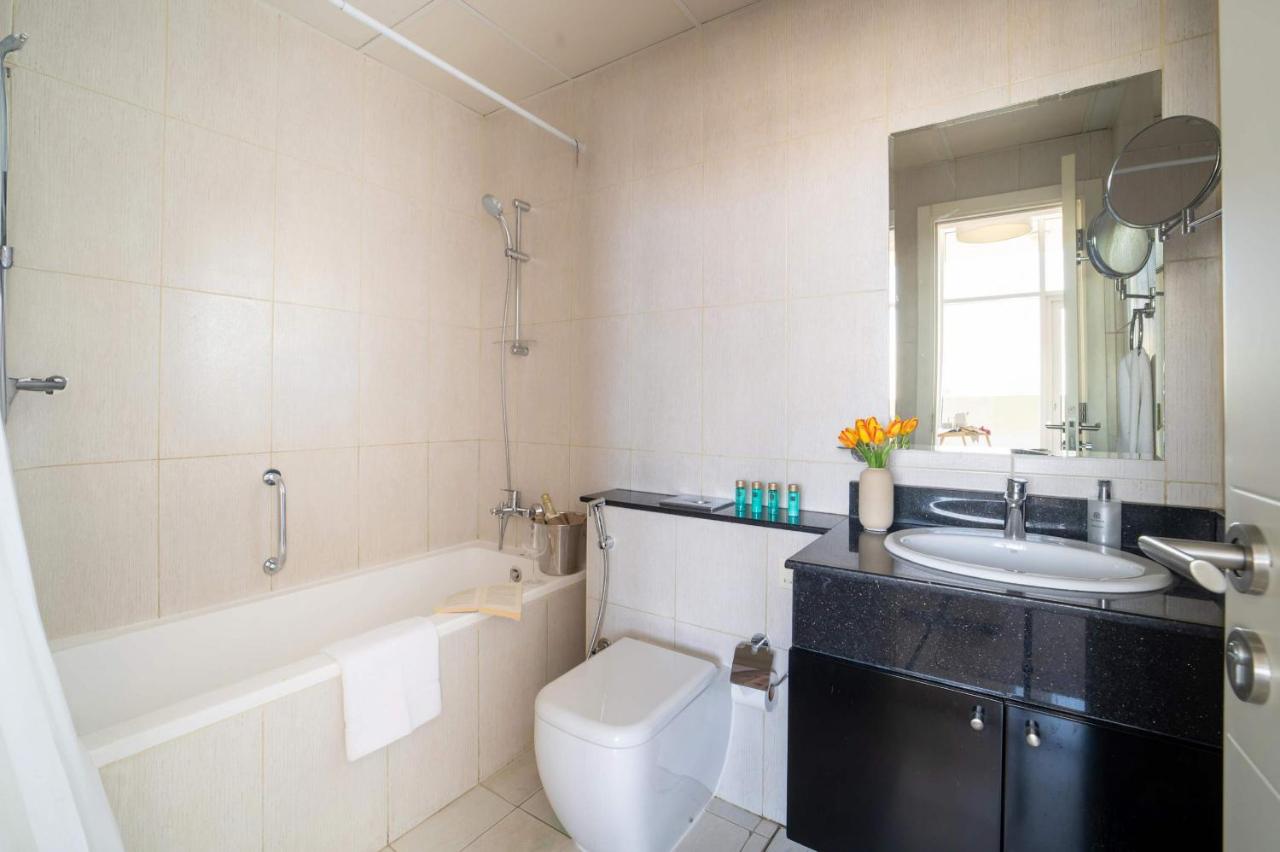 Frank Porter - DAMAC Tower 108 - 1BR - 3