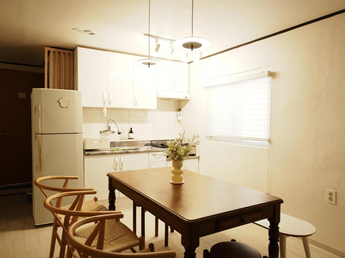 Hongdae Yeonnamdong and Yeonhuidong - 5