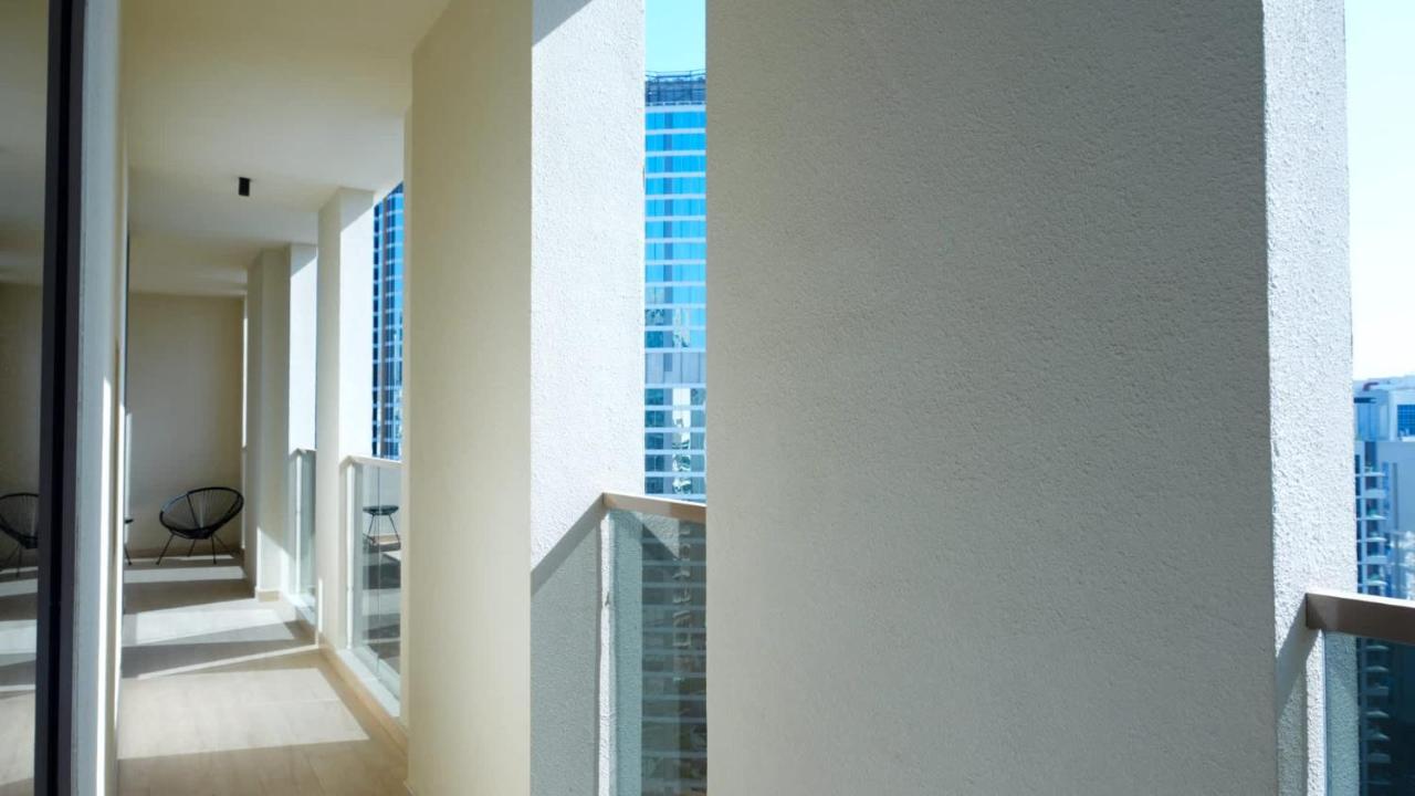 Modern 2BR City Skyline View 6 - 2