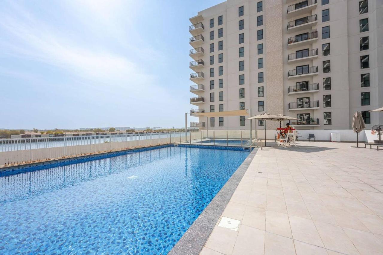 Hot Spot 2BDR Yas Island Sleeps 12 - 5
