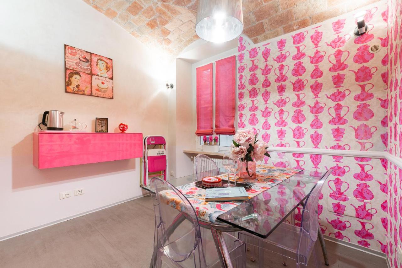 Pink House Secret spot in Rome - 4