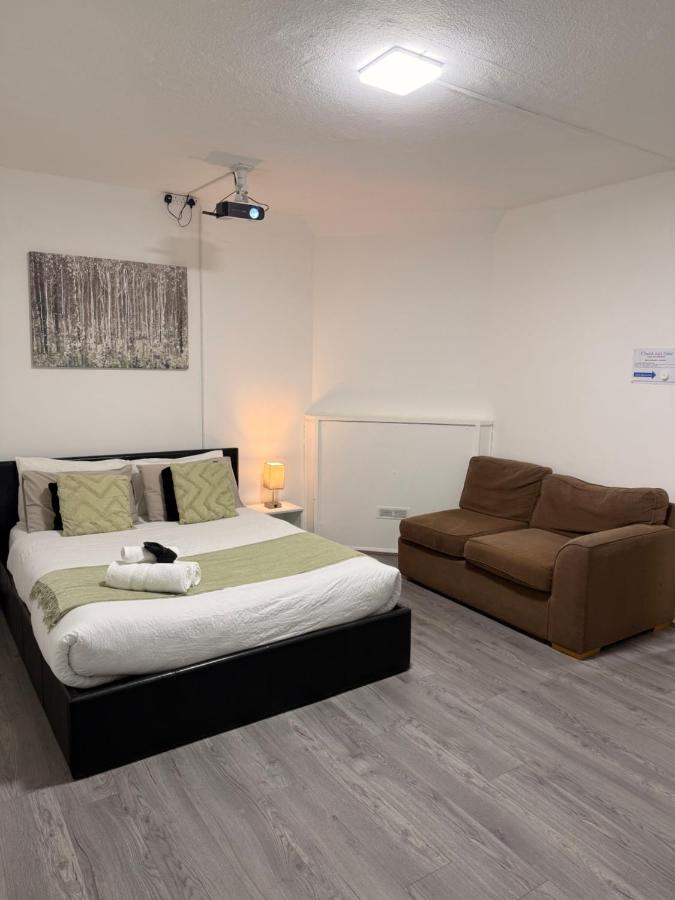 Super double bedroom zone 1 - 2