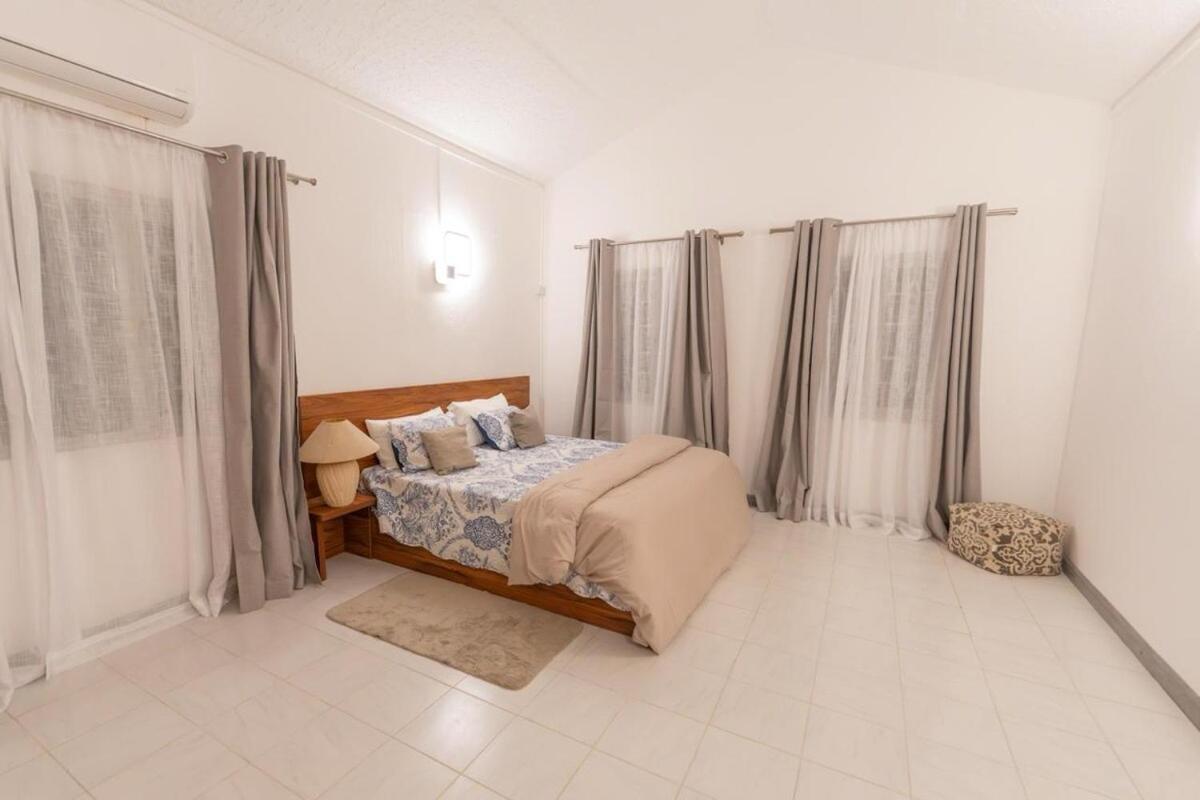 Cozy Coastal Villa Troux Aux Biches - 5