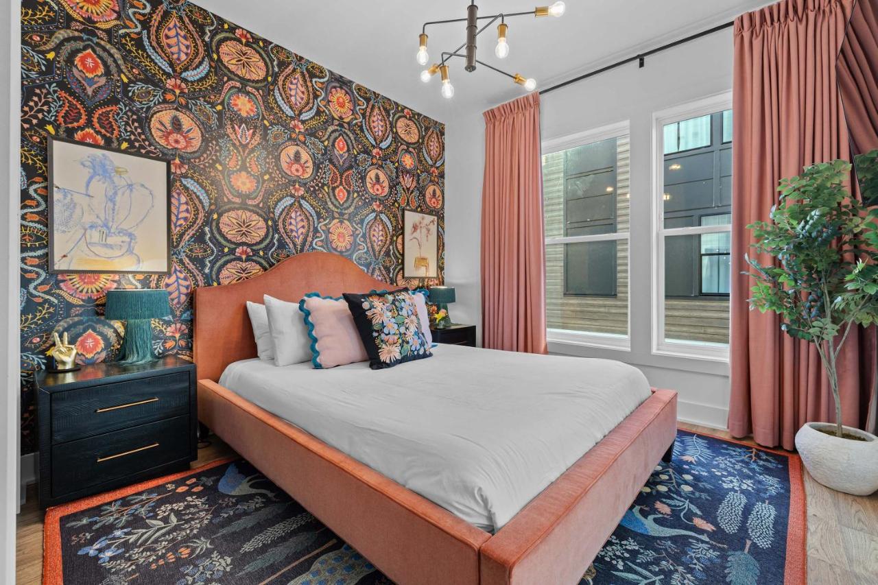 Hot Tub Fire Pit Grill Views Sleeps 24 - 3