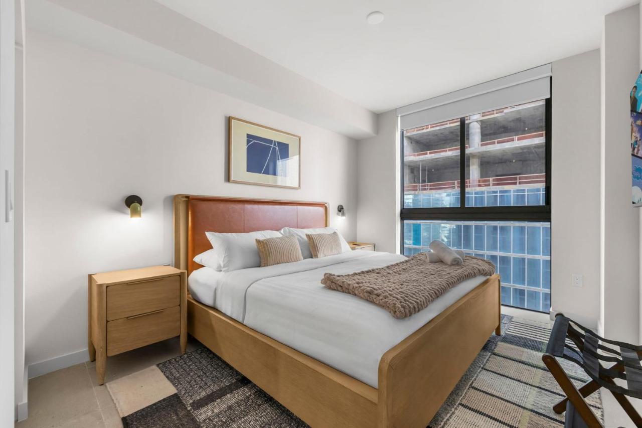 Downtown lifestyle - Luxury condo & Rooftop Pool - 2