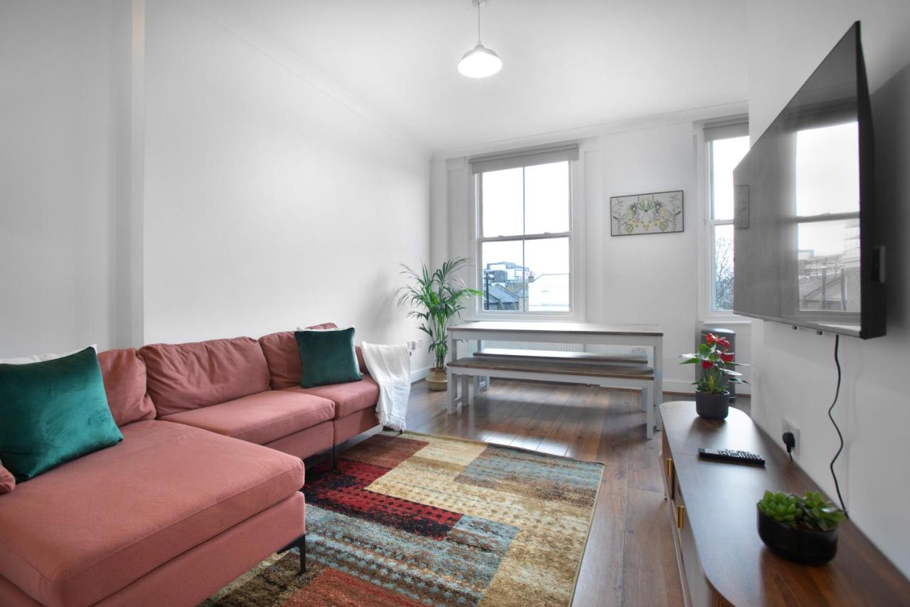 Charming 3-Bedroom Duplex in Notting Hill - 3