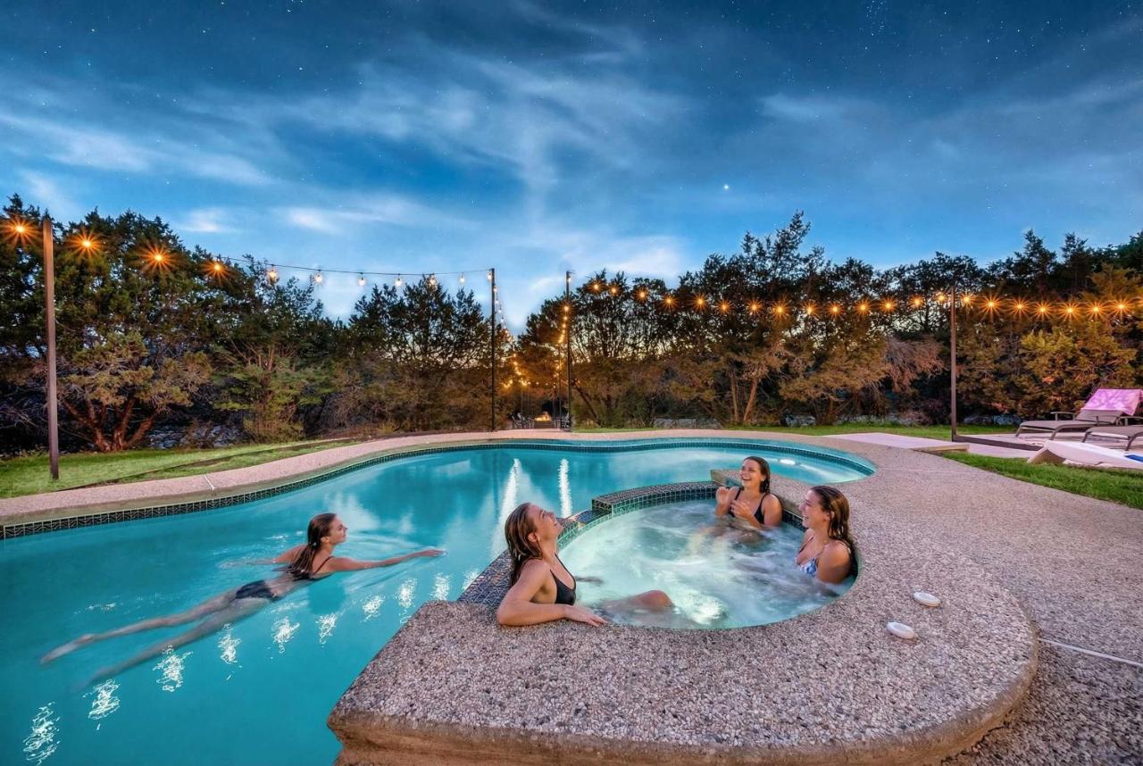 Austin Luxe Retreat Pool Spa Game Room Fire Pit - 3