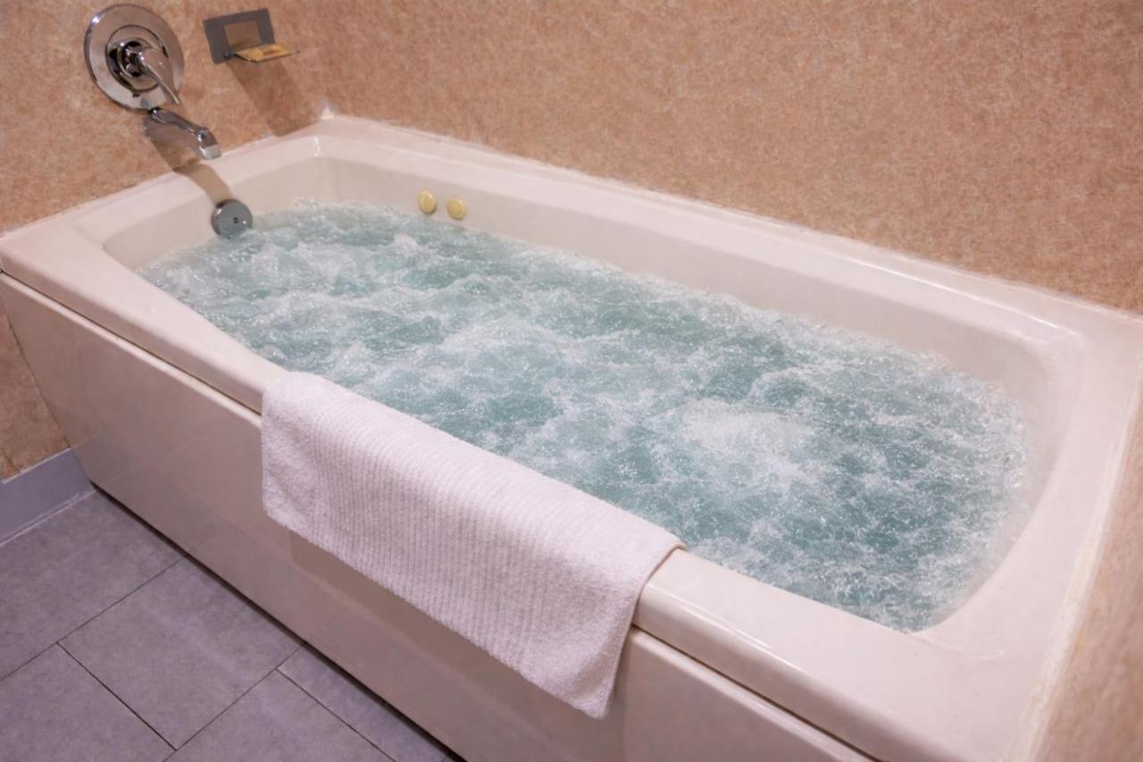 Americas Best Value Inn Lynnwood — photo 3