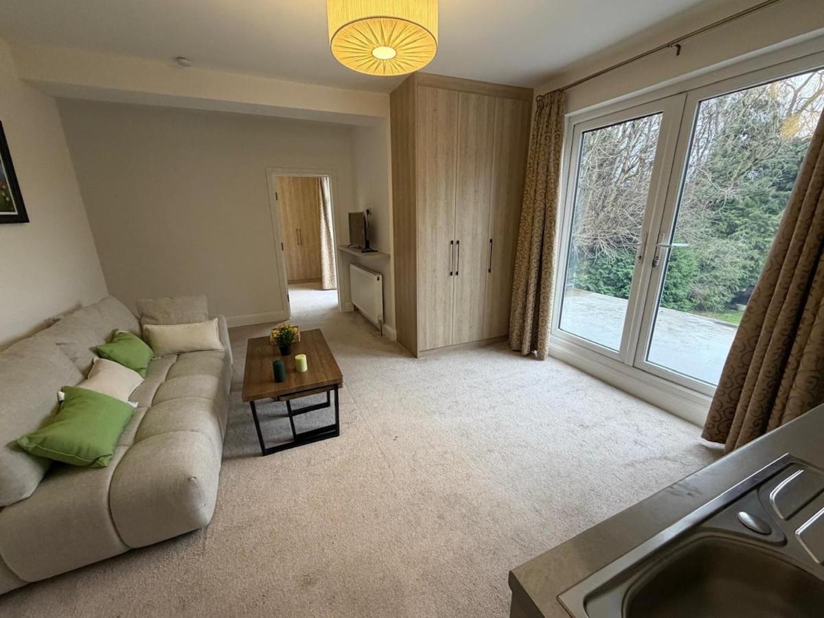 Stylish 1 Bed Flat 3 Minutes walk to East Finchley Station N2 - 2