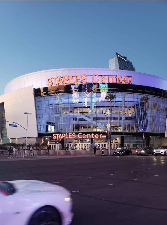 Snazzy 3BR Apt Hollywood with Pool & Spa - 5