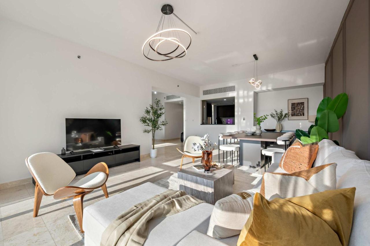 Silkhaus Vacation Homes 3BR & Maid Room in Marina Heights