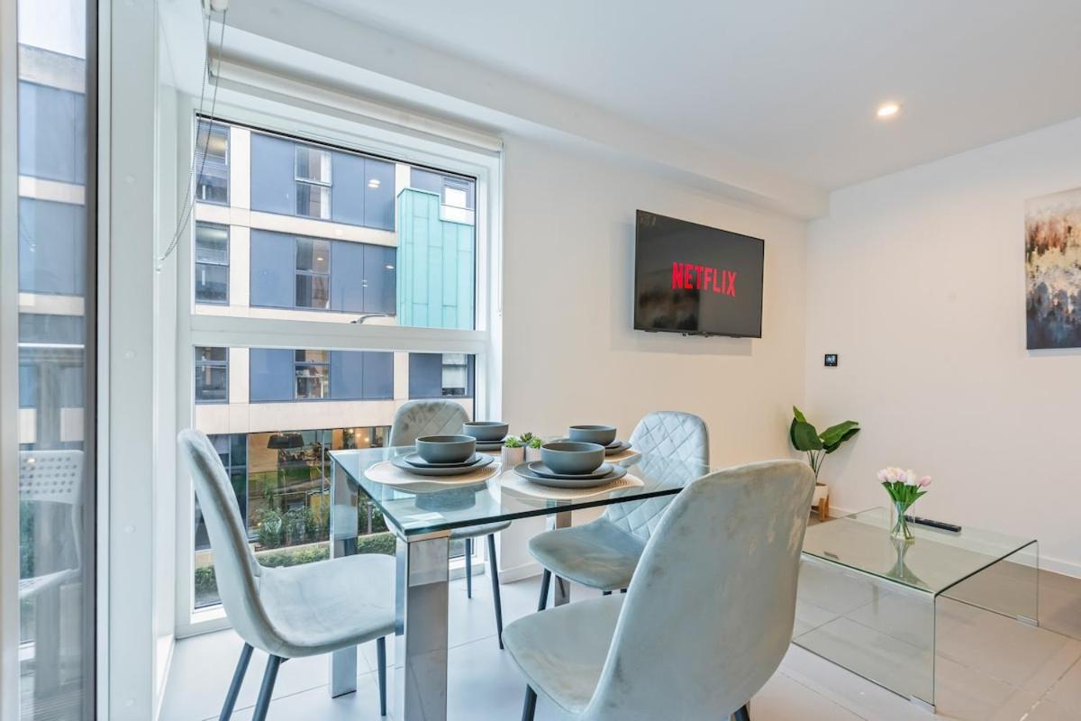 1BR Central Gem, Great Location, Sleeps 4 - 5